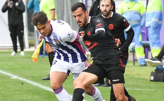 Raúl Vallejo sufre una distención tras el partido ante CD Colegios Diocesanos