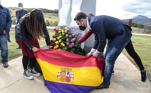 El PSOE de León teme que la entrada de Vox en la Junta ponga en peligro la memoria democrática