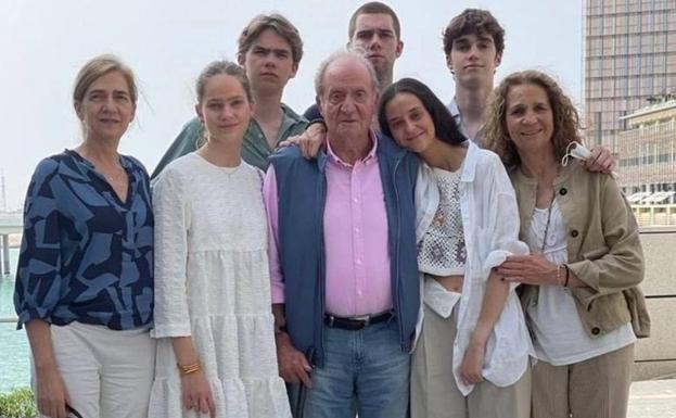 Don Juan Carlos reúne a parte de su familia en Abu Dabi