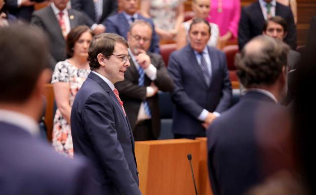 Díaz Ayuso, Ana Pastor y Herrera asistirán a la toma de posesión de Mañueco como presidente de la Junta