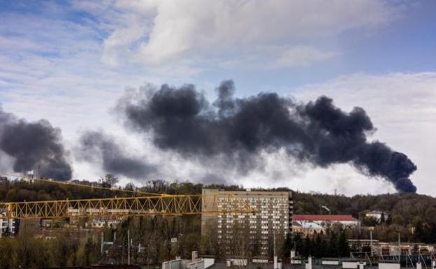 Rusia vuelve a llevar el terror a Leópolis y lanza su ofensiva en el Donbás