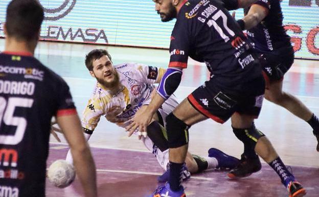 Abanca Ademar organiza un autobus para el partido ante At.Valladolid