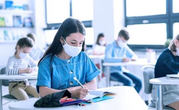 ¿Mascarilla en el interior de lo centros educativos? La Junta adapta los protocolos escolares a la nueva norma