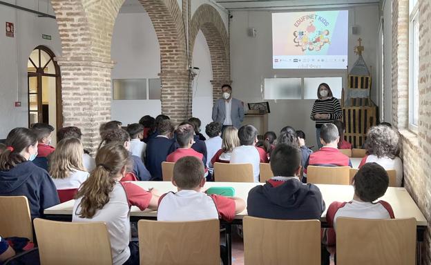 El Proyecto Edufinet de Unicaja incorpora a los alumnos de primaria a su programa de educación financiera