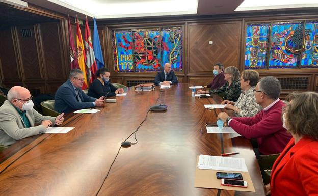 León da luz verde a la remodelación del CHF y el edificio de Ordoño y la creación de la zona de bajas emisiones