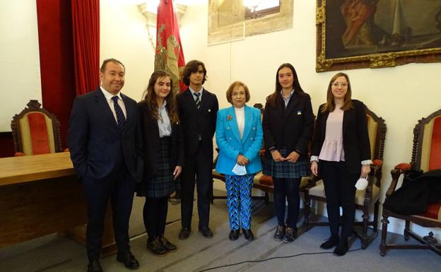 Los alumnos de Peñacorada participan en la lectura continuada del Quijote