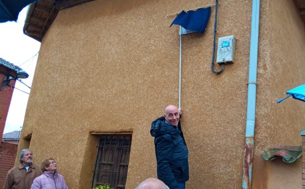 Calzadilla de los Hermanillos dedica una calle al periodista Félix Pacho