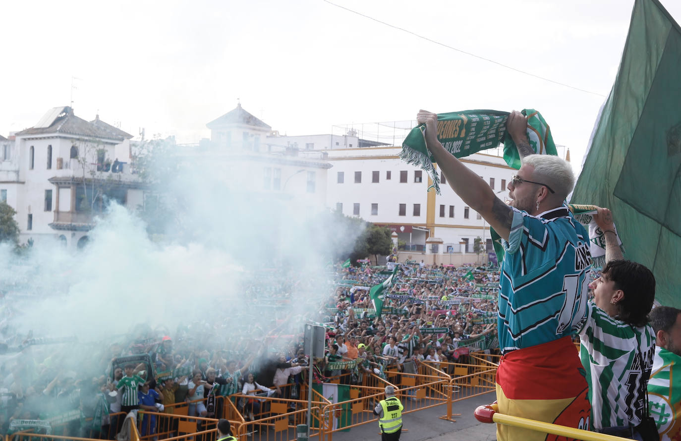 Sevilla se viste de verdiblanco