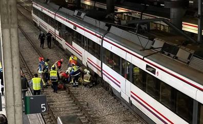 Un tren arrolla a un maquinista de Renfe en la estación de Oviedo