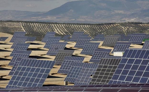 El campo leonés ya cede más de 9.300 hectáreas a 63 proyectos destinados a energía solar