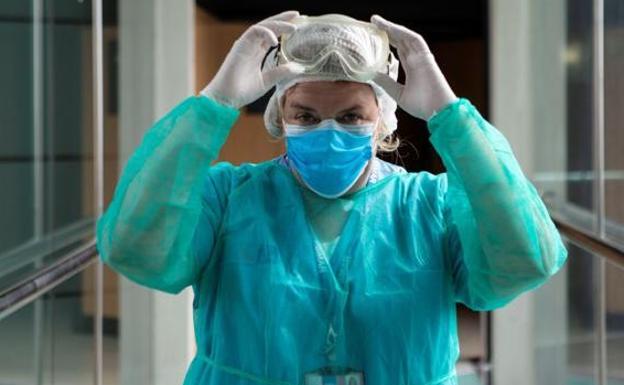 CSIF estima que más de 40.000 sanitarios se han contagiado por covid-19 en la comunidad desde el inicio de la pandemia