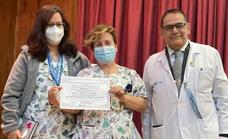 El Hospital de León premia la higiene de manos, que salva vidas