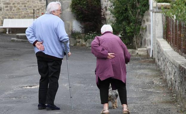 La mitad de los municipios de León tienen menos de 500 habitantes y una media de edad de 58 años