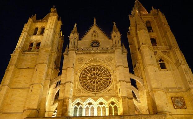 La Catedral de León y el puente de San Marcos tendrán en seis meses una nueva iluminación