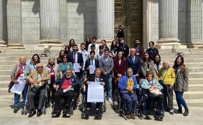Jóvenes y mayores llevan al Congreso su 'Decálogo Intergeneracional'