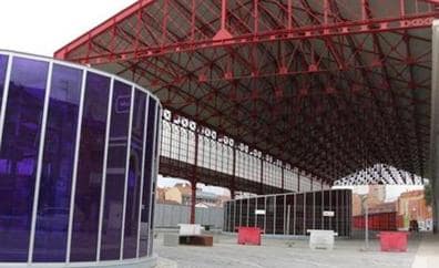León firma cuatro acuerdos con Adif para la apertura «urgente» de espacios peatonales en las estaciones de Renfe y Feve