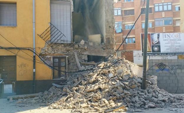 Un espectacular accidente en Valencia de Don Juan se salda sin heridos