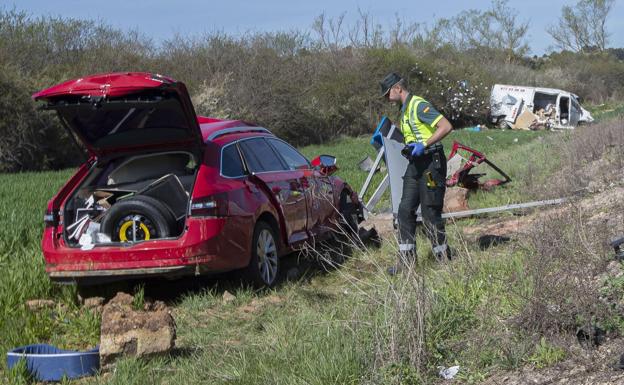 Un muerto en un aparatoso accidente de tráfico en Cabrejas del Pinar