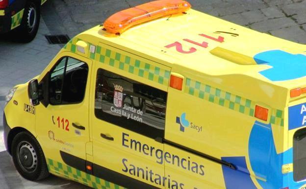 Fallece un motorista en una colisión contra dos turismos en la localidad leonesa de Valdoré