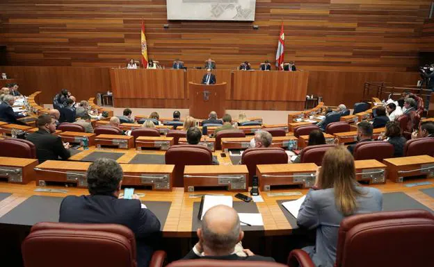 Igea compara al PP con Sánchez por «invadir a los controladores» y ve en De la Hoz al «Echenique de Castilla y León»