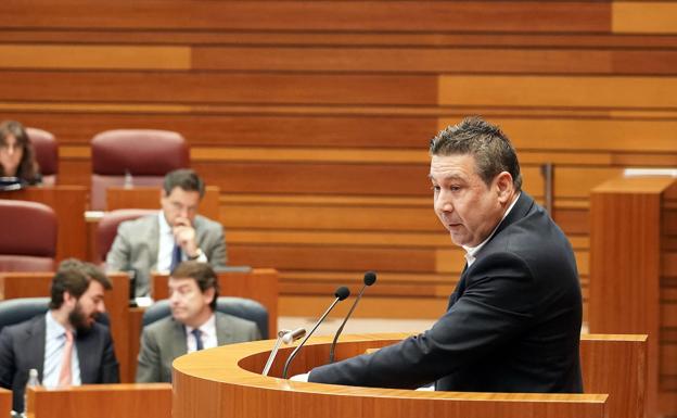 Santos pide que se cumpla la palabra comprometida y lo que se aprueba en las Cortes