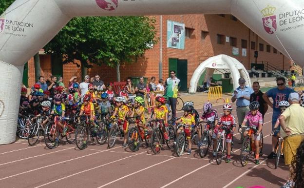 Santa María del Páramo celebra el Gran Premio Ciclista Paramés