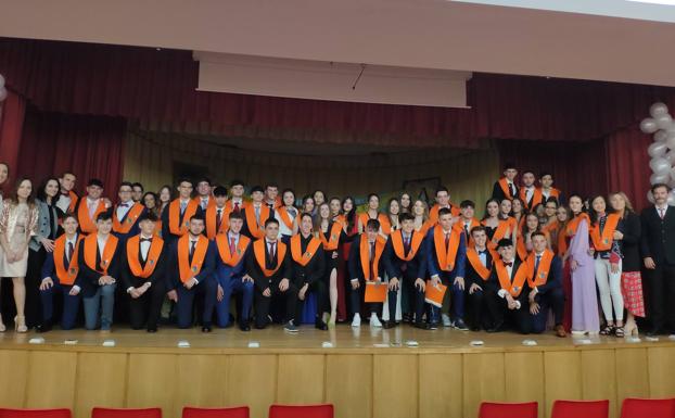 Los alumnos del Divina Pastora de León celebran su graduación