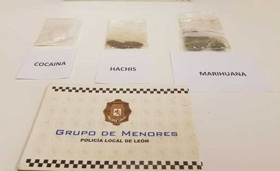 El grupo Paidós de la Policía Local de León incauta distintas drogas en el registro a un vehículo