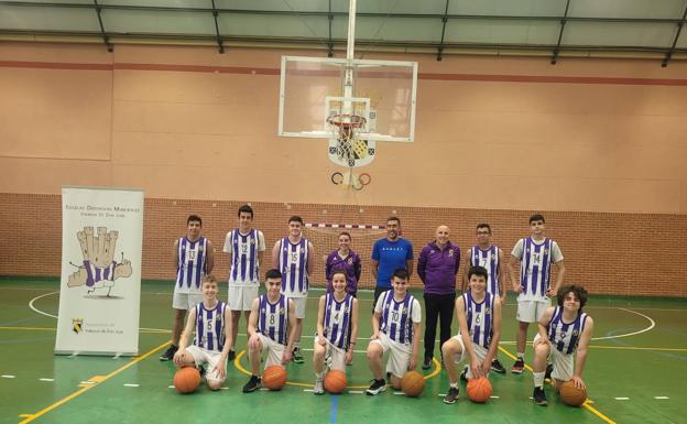 El cadete masculino de baloncesto de Valencia de Don Juan se proclama campeón escolar