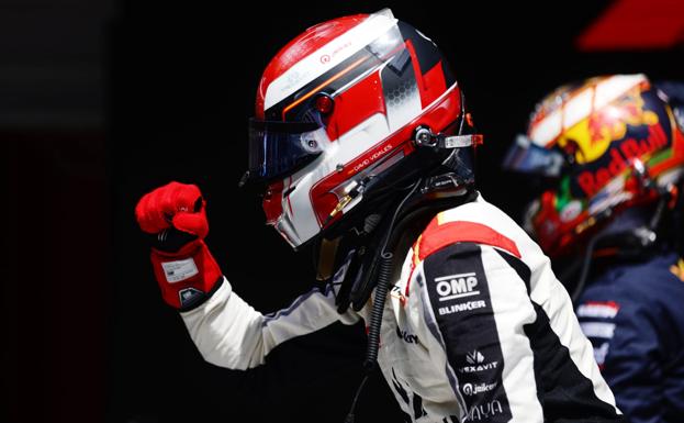 Vidales brilla en Barcelona y gana su primera carrera en Formula 3