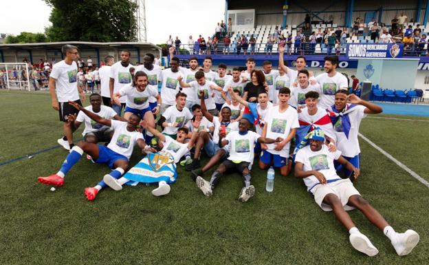 La Ponferradina 'B' se cubre de gloria para ascender a Tercera RFEF
