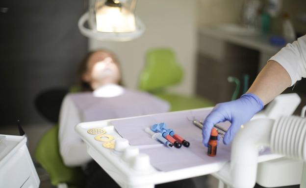 Más de una veintena de clínicas en León hacen revisiones bucodentales gratuitas a los diabéticos