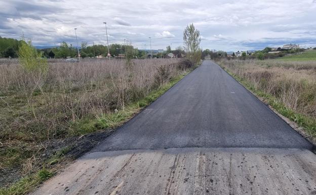 San Andrés de Montejos asfalta la entrada y la vía de servicio del municipio