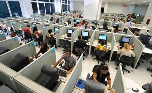 CGT llama a la huelga a los 5.000 trabajadores de telemarketing en la provincia