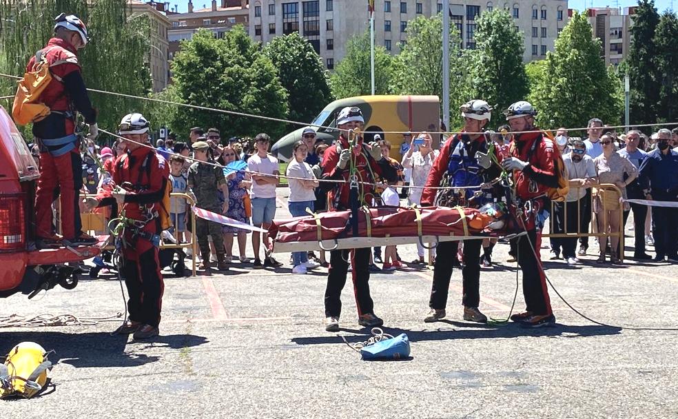 Las Fuerzas Armadas, al 'rescate' en León