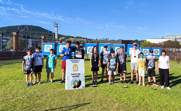 Gran fin de semana en Ponferrada gracias al 10º Trofeo de los niños de la escuela municipal de Tiro con Arco