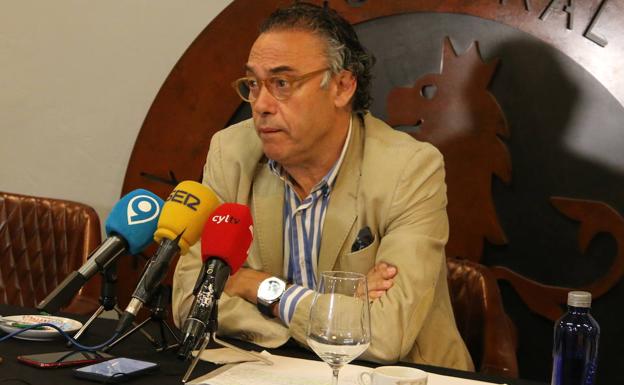 Llamazares: «Fuera de León, nuestro modelo de gestión es un ejemplo»