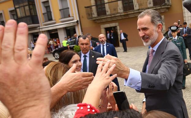 Felipe VI tiende su mano a El Bierzo y abraza a la ULE