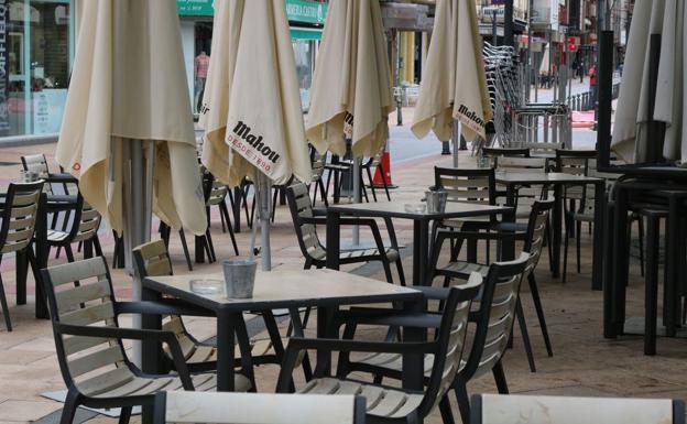 Los hosteleros lamentan la falta de camareros y dicen que en León cobran «sueldos más altos que en Madrid»