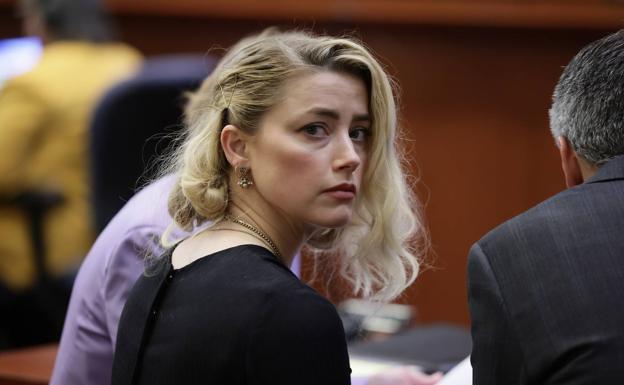 Amber Heard se siente «humillada» y Johnny Depp, «en paz»