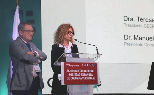 La escoliosis centra las investigaciones del congreso de columna vertebral que acoge León