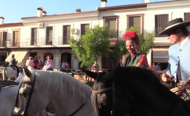 Canales Rivera e Isabel Márquez, enamorados y cómplices en 'El Rocío