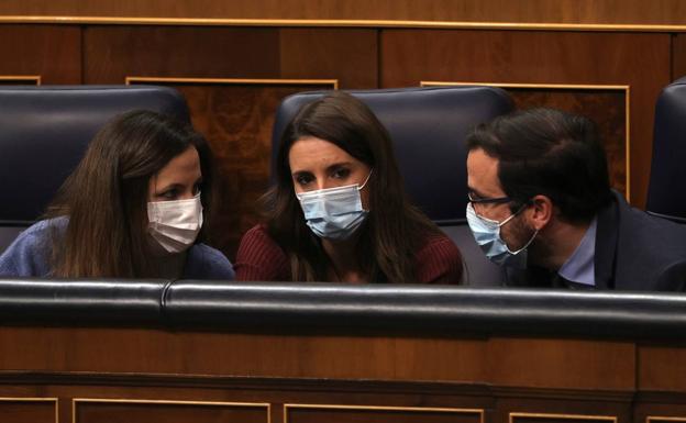 Podemos marca su perfil en el Gobierno y en el «frente amplio» de Díaz