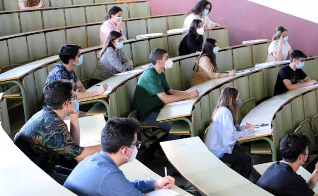 2.007 estudiantes inician la Ebau en León y Ponferrada sin uso obligatorio de mascarillas