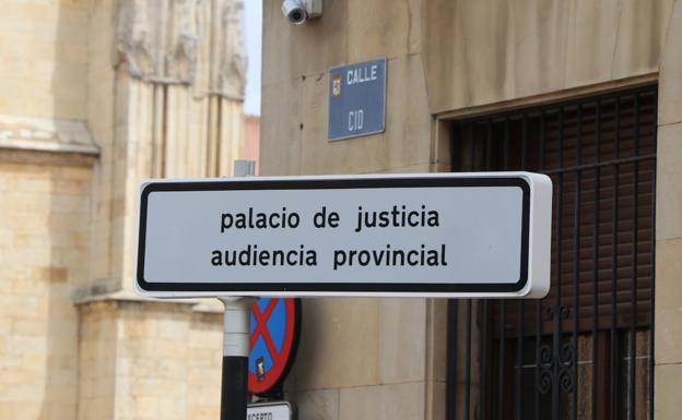 El fiscal pide 12 años y seis meses a un varón que maltrató, amenazó e indujo a la prostitución a su pareja