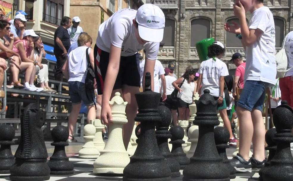 Más reinas que la Catedral