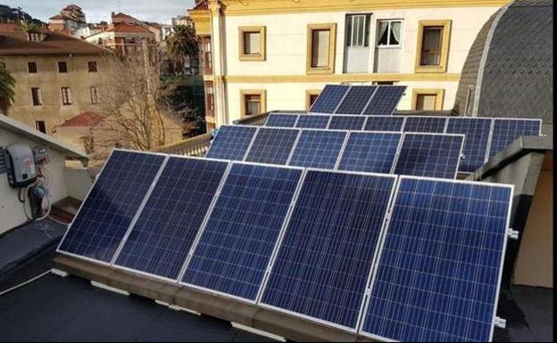 La Junta subvenciona la instalación de 306 placas fotovoltaicas para edificios municipales de Valverde