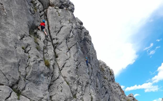 Escalada deportiva: del rocódromo coyantino a la montaña leonesa