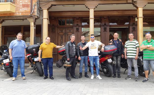 Motoristas portugueses recalan en La Bañeza