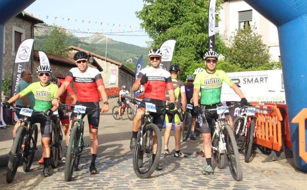 Óscar Reguera y Rocío Gamonal, campeones de la I Alto Porma BTT